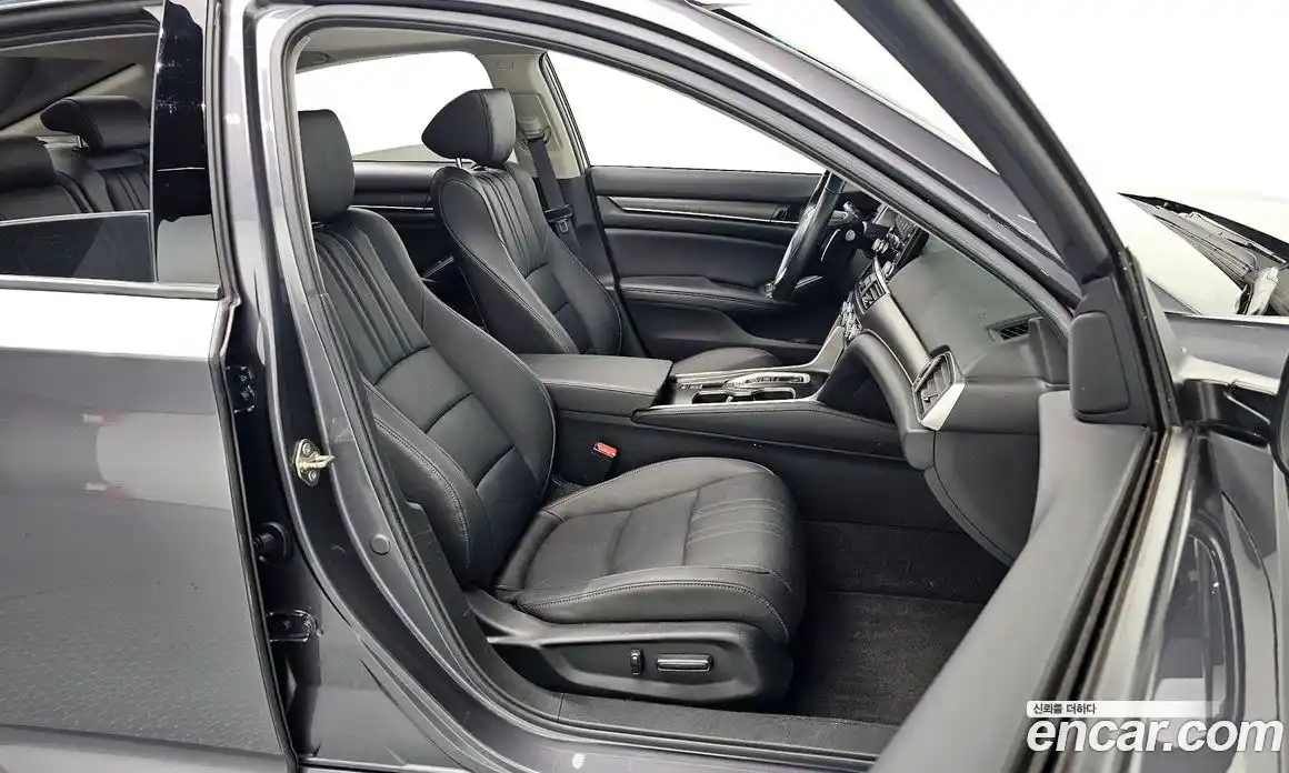 Honda Accord 2019 2.0 Автомат в Москве № 170554, фото 17