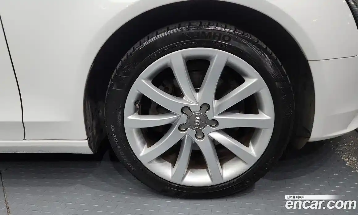 Audi A4 2014 2.0 Автомат в Москве № 179970, фото 5