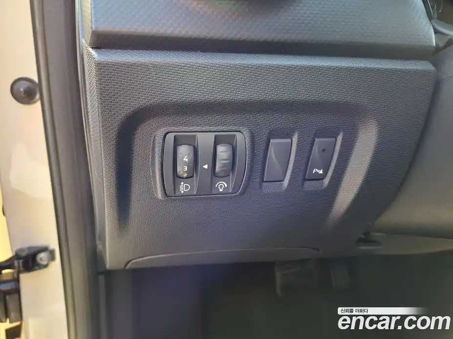 Renault QM3 2015 1.5 Автомат в Москве № 186495, фото 16