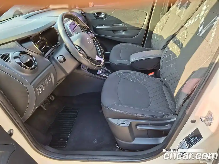 Renault QM3 2015 1.5 Автомат в Москве № 186495, фото 9