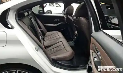 BMW 3-Series 2025 3.0 Автомат в Москве № 187618, миниатюра 11