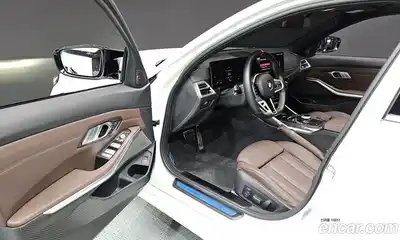 BMW 3-Series 2025 3.0 Автомат в Москве № 187618, миниатюра 9