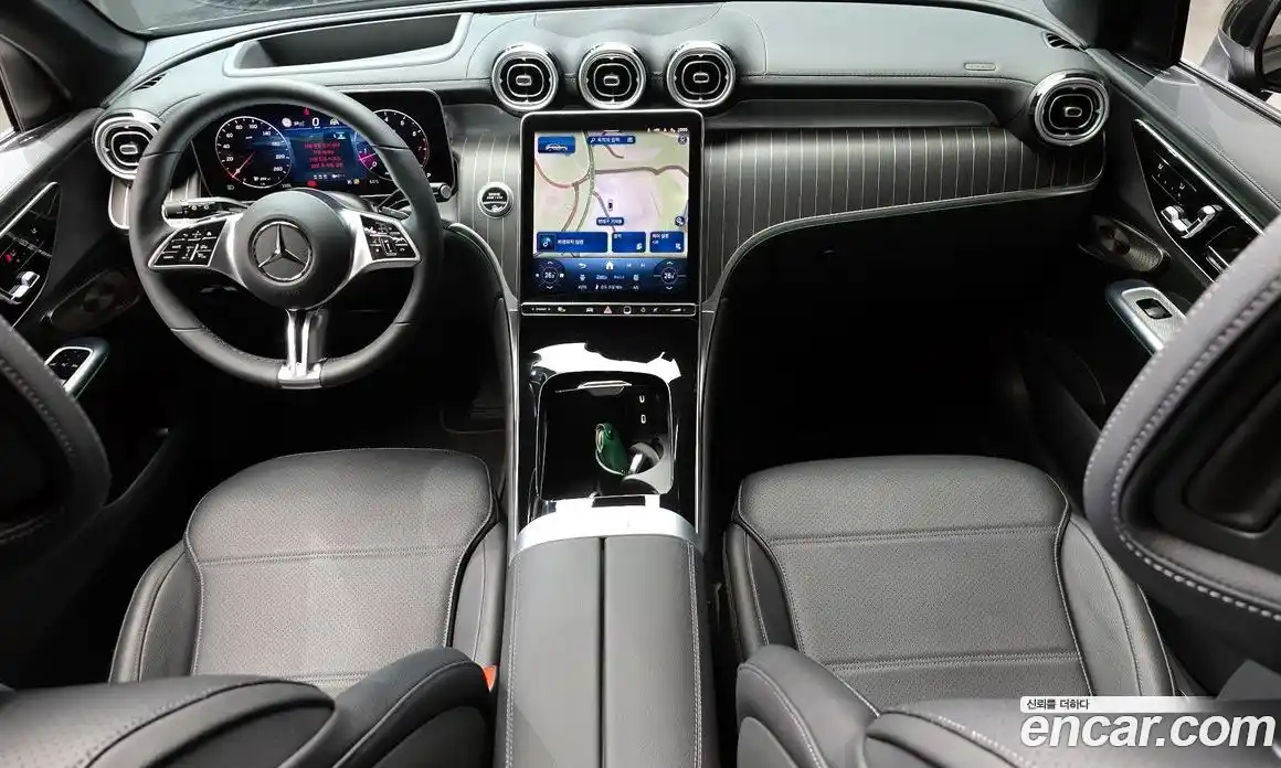 Mercedes-Benz GLC-Class 2025 2.0 Автомат в Москве № 193752, фото 19