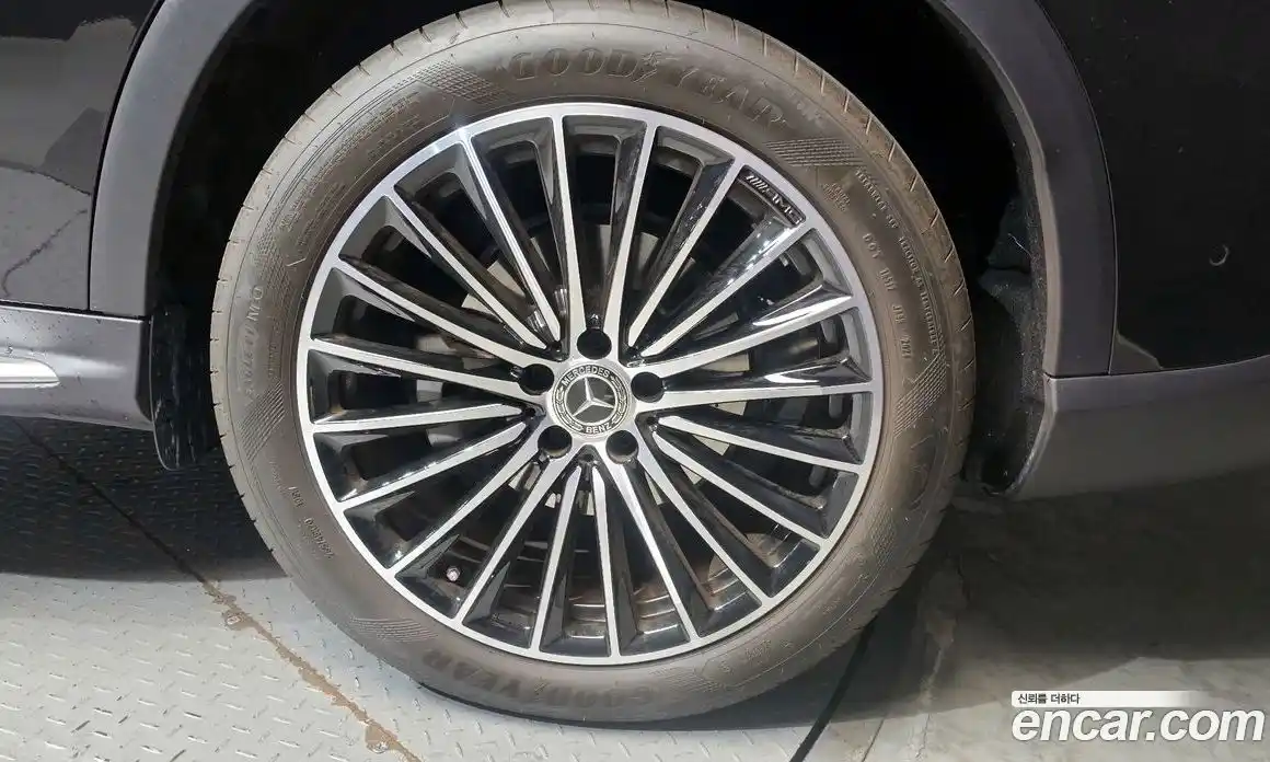 Mercedes-Benz GLC-Class 2025 2.0 Автомат в Москве № 193752, фото 8