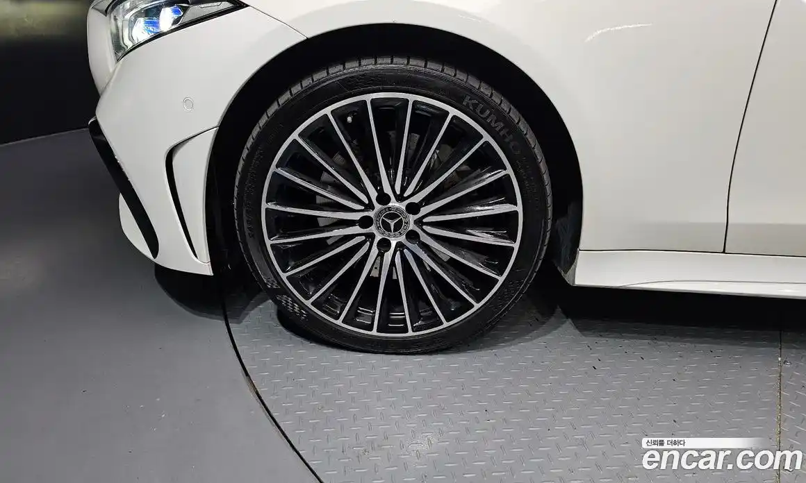 Mercedes-Benz CLS-Class 2023 3.0 Автомат в Москве № 194072, фото 9