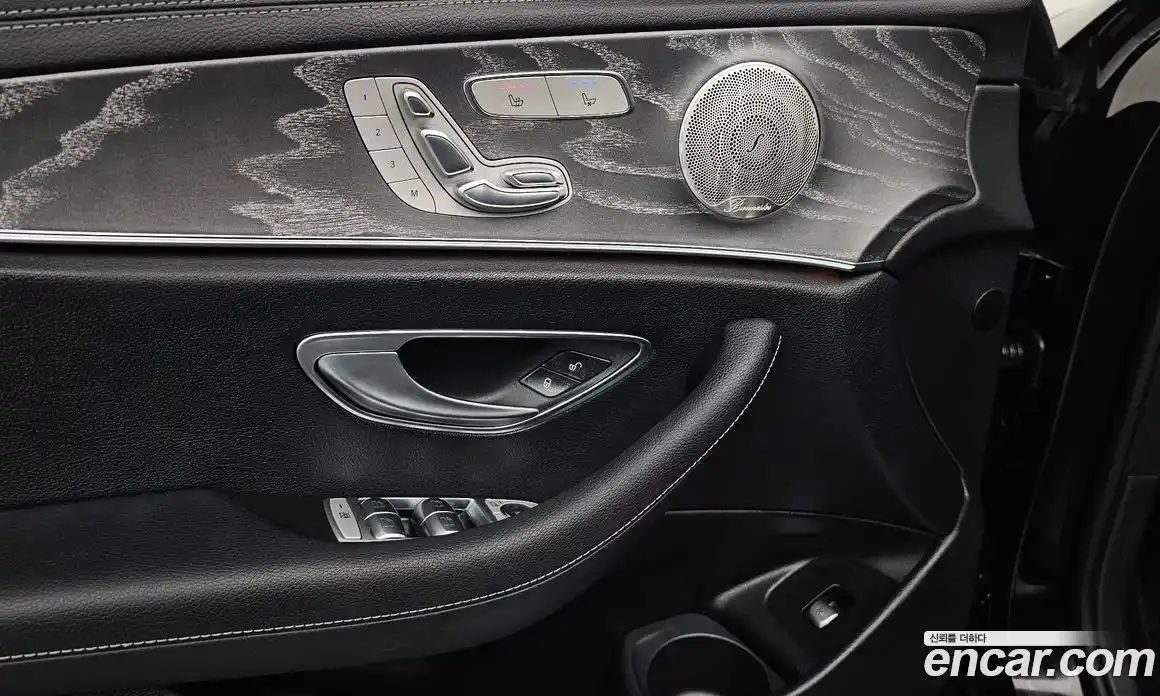 Mercedes-Benz E-Class 2023 2.0 Автомат в Москве № 194558, фото 18