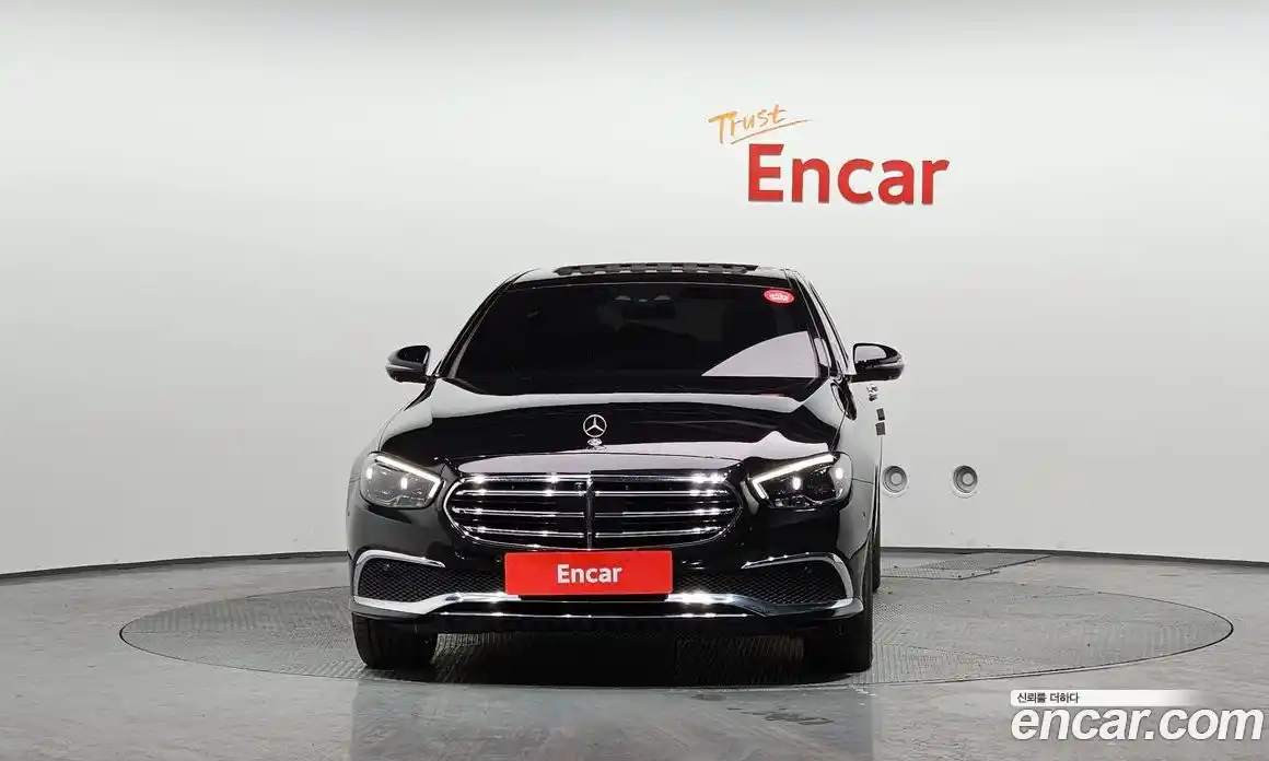 Mercedes-Benz E-Class 2023 2.0 Автомат в Москве № 194558, фото 3