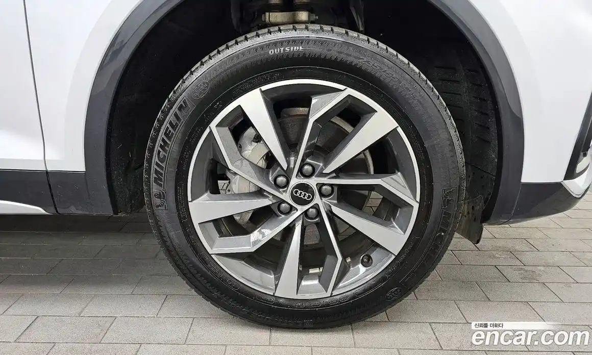 Audi Q5 2023 2.0 Автомат в Москве № 196009, фото 12