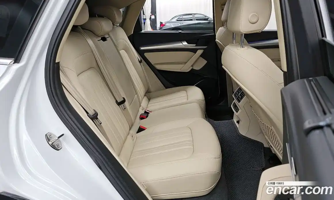 Audi Q5 2023 2.0 Автомат в Москве № 196009, фото 13