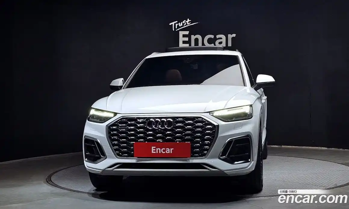 Audi Q5 2023 2.0 Автомат в Москве № 196275, фото 13