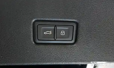 Audi Q5 2023 2.0 Автомат в Москве № 196275, миниатюра 8