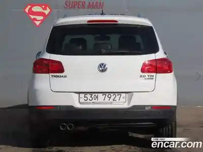 Volkswagen Tiguan 2016 2.0 Автомат в Москве № 199347, миниатюра 4