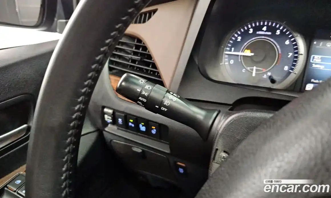 Toyota Sienna 2017 3.5 Автомат в Москве № 199643, фото 16