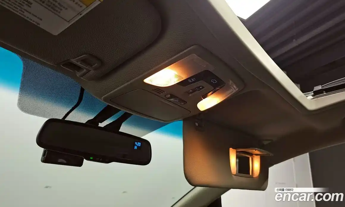 Toyota Sienna 2017 3.5 Автомат в Москве № 199643, фото 20