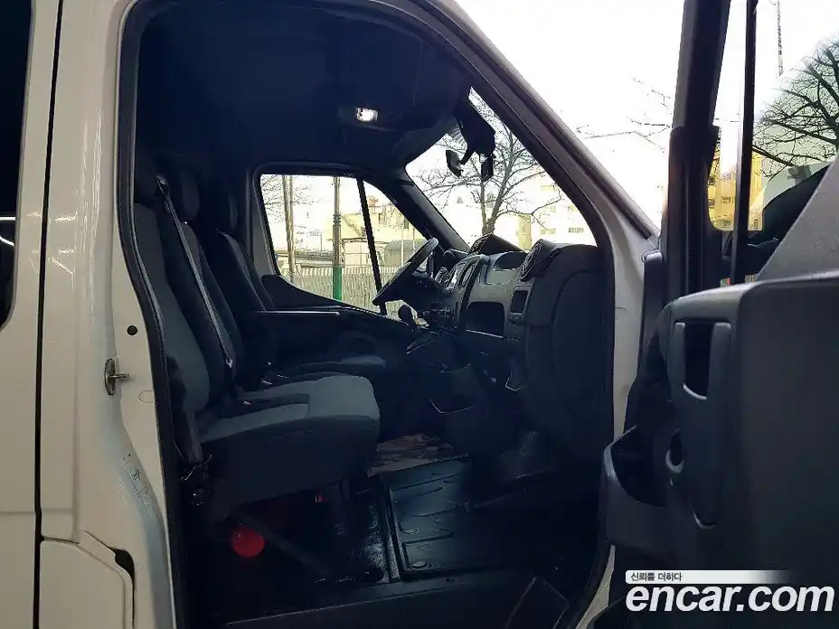 Renault Master 2020 2.3 Механическая в Москве № 209714, фото 19