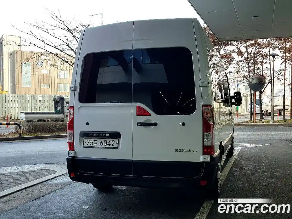 Renault Master 2020 2.3 Механическая в Москве № 209714, фото 3