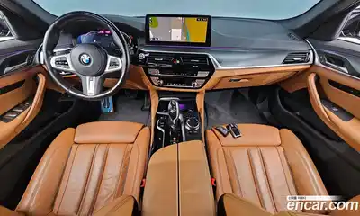 BMW 5-Series, 2022