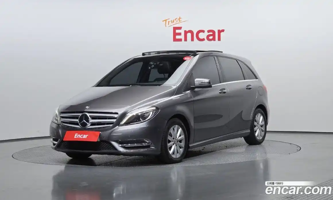 Mercedes-Benz B-Class 2015 1.8 Автомат в Москве № 212231, фото 1
