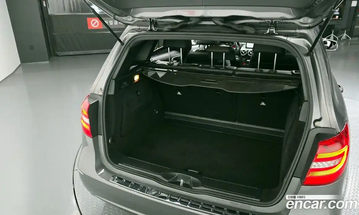 Mercedes-Benz B-Class 2015 1.8 Автомат в Москве № 212231, фото 20