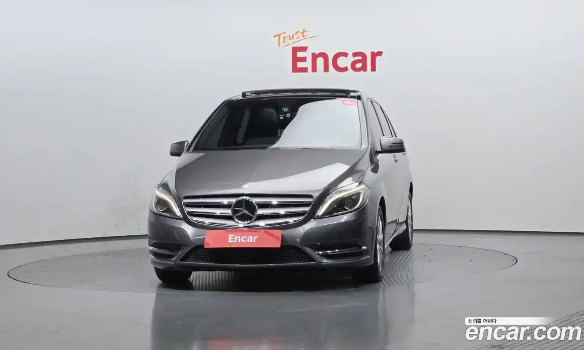 Mercedes-Benz B-Class 2015 1.8 Автомат в Москве № 212231, фото 3