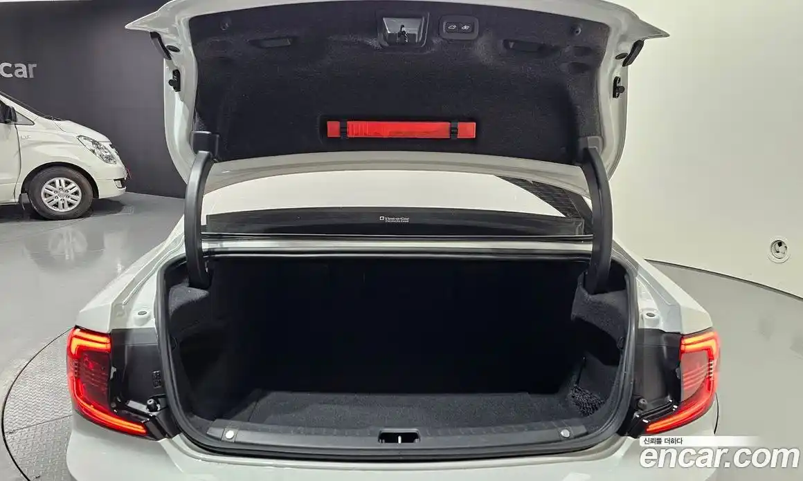 Volvo S90 2025 2.0 Автомат в Москве № 212769, фото 5