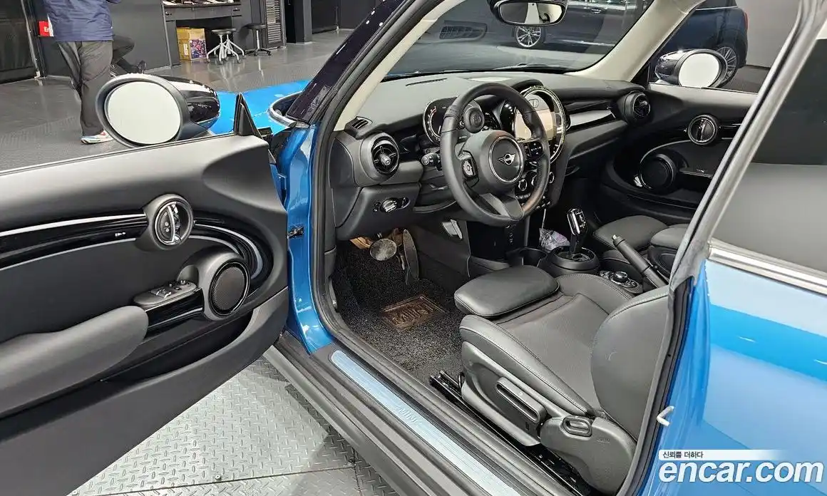 Mini Cooper 2022 1.5 Автомат в Москве № 214041, фото 11