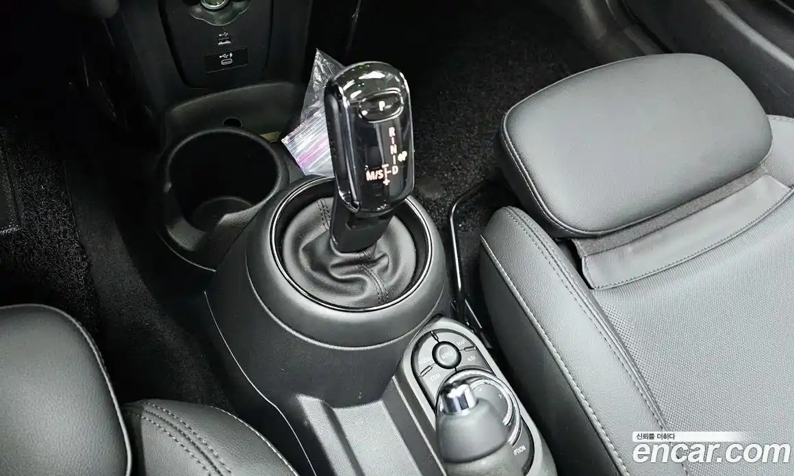 Mini Cooper 2022 1.5 Автомат в Москве № 214041, фото 9