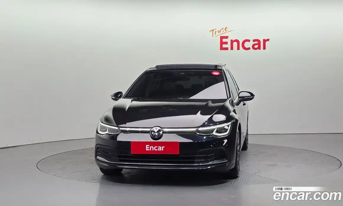 Volkswagen Golf 2023 2.0 Автомат в Москве № 215068, фото 3