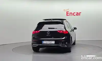 Volkswagen Golf 2023 2.0 Автомат в Москве № 215068, миниатюра 4