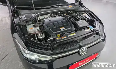 Volkswagen Golf 2023 2.0 Автомат в Москве № 215068, миниатюра 6