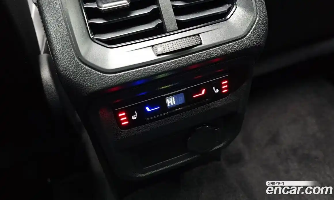 Volkswagen Tiguan 2022 2.0 Автомат в Москве № 215106, фото 17