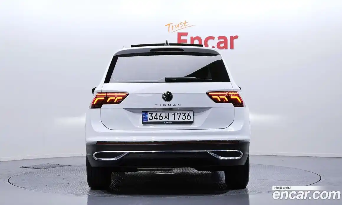 Volkswagen Tiguan 2022 2.0 Автомат в Москве № 215106, фото 4