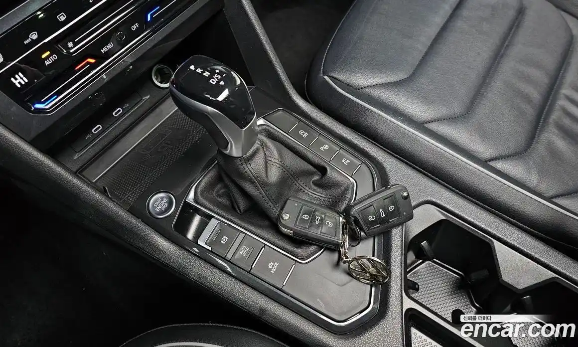 Volkswagen Tiguan 2022 2.0 Автомат в Москве № 215106, фото 9