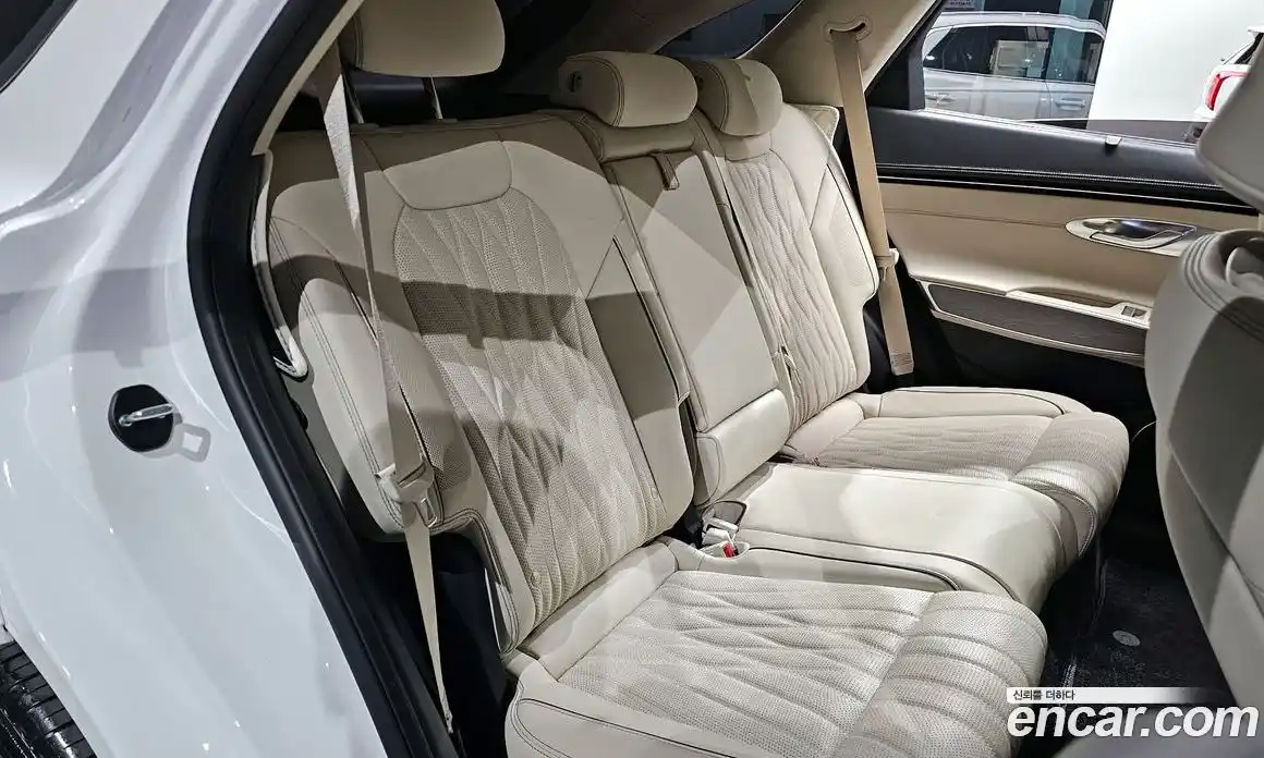 Genesis GV70 2023 2.5 Автомат в Москве № 22012, фото 16