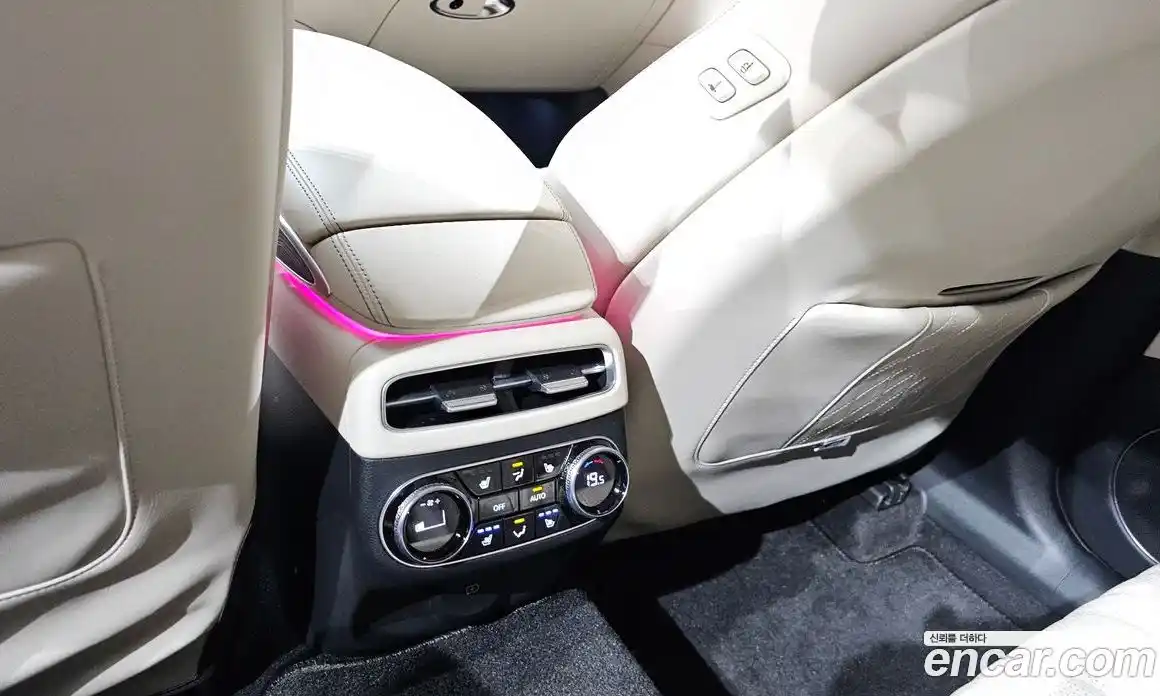 Genesis GV70 2023 2.5 Автомат в Москве № 22012, фото 6