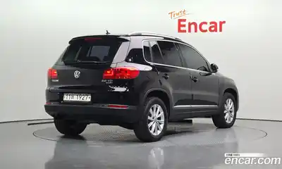 Volkswagen Tiguan, 2015
