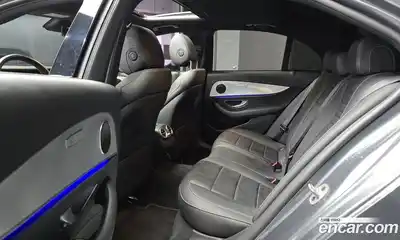 Mercedes-Benz E-Class 2020 2.0 Автомат в Москве № 223469, миниатюра 3