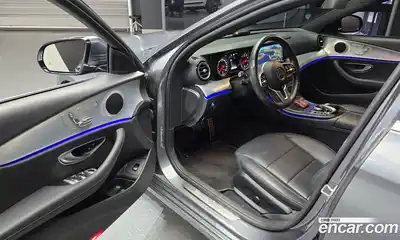 Mercedes-Benz E-Class 2020 2.0 Автомат в Москве № 223469, миниатюра 7