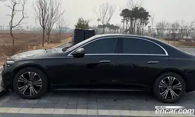 Mercedes-Benz E-Class 2025 2.0 Автомат в Москве № 229367, миниатюра 4