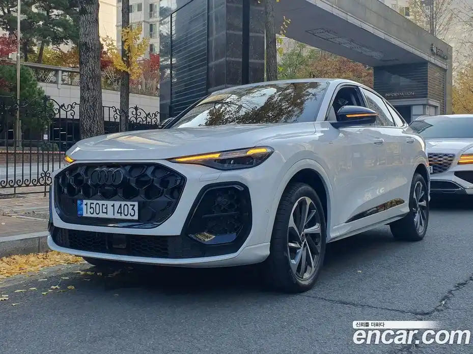 Audi Q5 2025 2.0 Автомат в Москве № 230239, фото 1