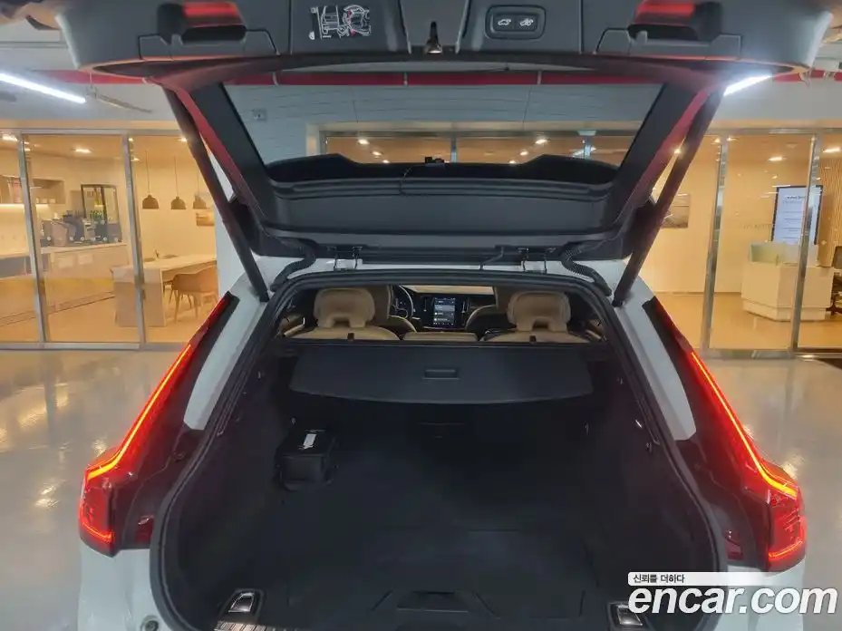 Volvo V90 2024 2.0 Автомат в Москве № 230824, фото 20