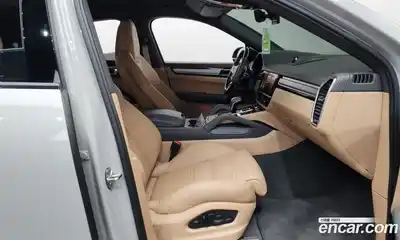 Porsche Cayenne 2022 3.0 Автомат в Москве № 230936, миниатюра 2