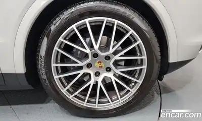 Porsche Cayenne 2022 3.0 Автомат в Москве № 230936, миниатюра 4