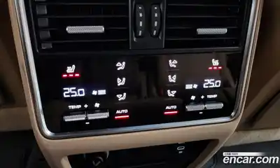 Porsche Cayenne 2022 3.0 Автомат в Москве № 230936, миниатюра 6