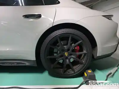 Porsche Taycan 2023 Автомат в Москве № 231020, миниатюра 6