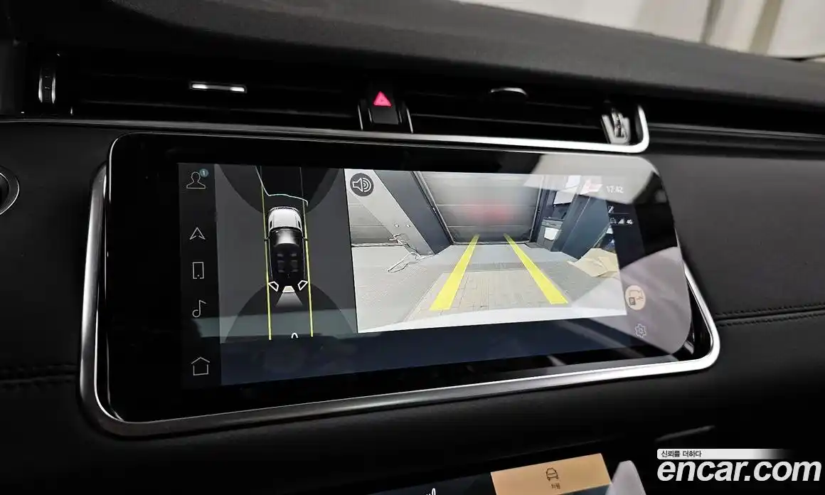 Land Rover Range-Rover Evoque 2023 2.0 Автомат в Москве № 231104, фото 15