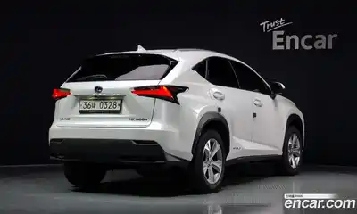 Lexus NX 2017 2.5 Автомат в Москве № 232015, миниатюра 2