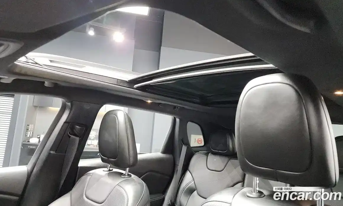 Jeep Cherokee 2021 2.4 Автомат в Москве № 232623, фото 17