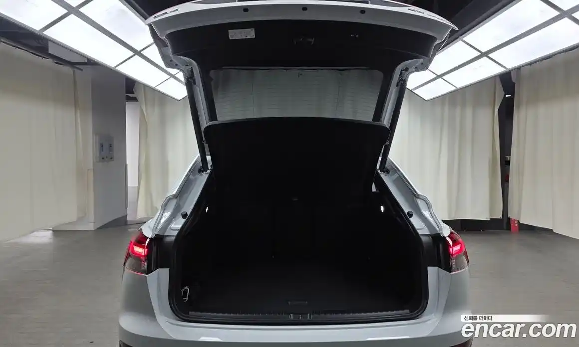 Audi Q4 e-tron 2025 0.2 Автомат в Москве № 244451, фото 10