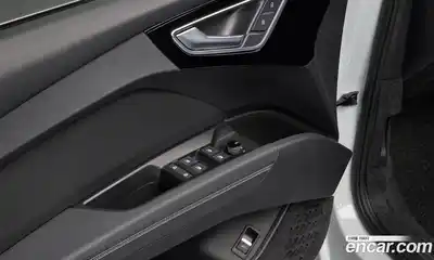 Audi Q4 e-tron 2022 0.2 Автомат в Москве № 244897, миниатюра 7